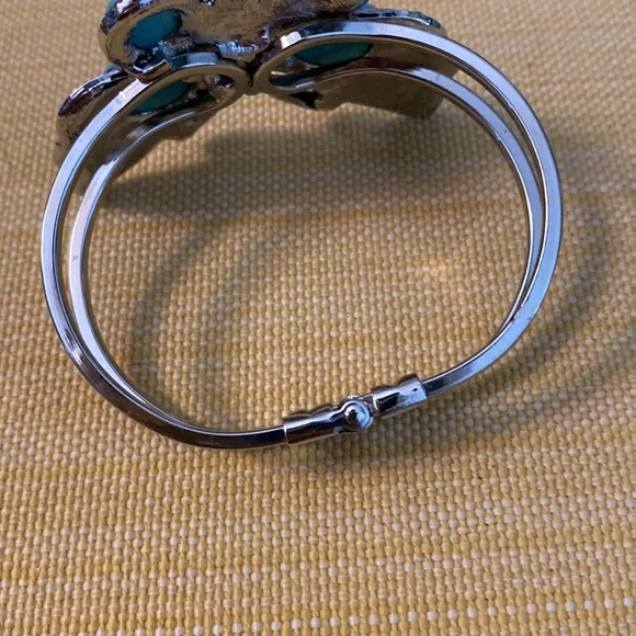 Butterfly bracelet - Picture 5 of 7